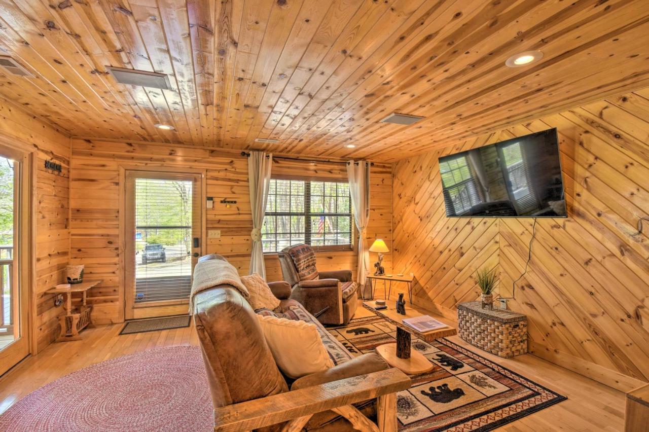Cozy Hiawassee Cabin With Fire Pit And Mtn Views! Eksteriør billede