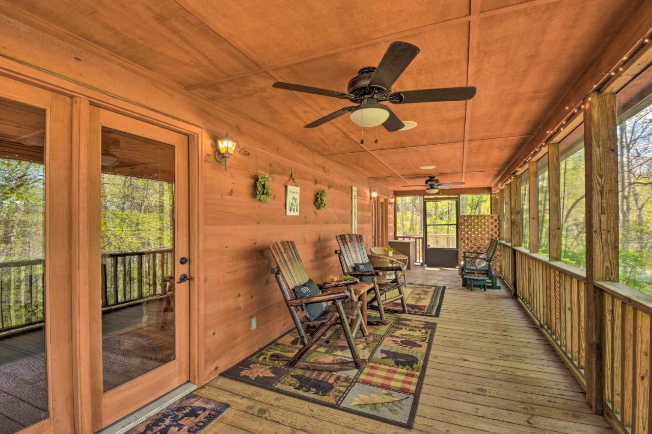 Cozy Hiawassee Cabin With Fire Pit And Mtn Views! Eksteriør billede