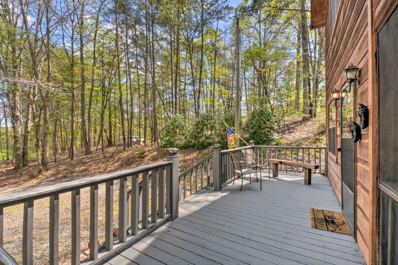 Cozy Hiawassee Cabin With Fire Pit And Mtn Views! Eksteriør billede